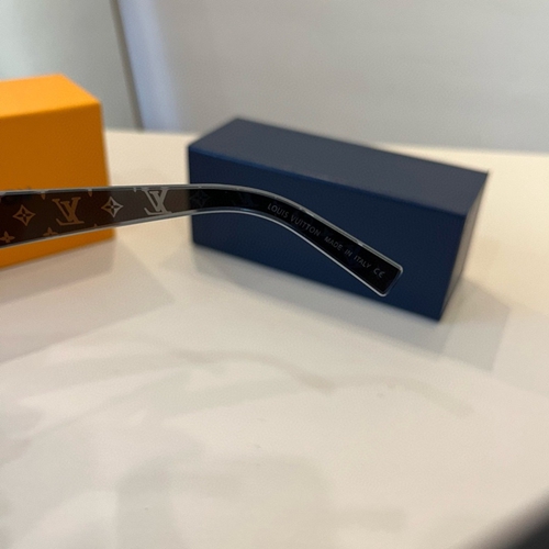 ルイヴィトンサングラス着用イメージ